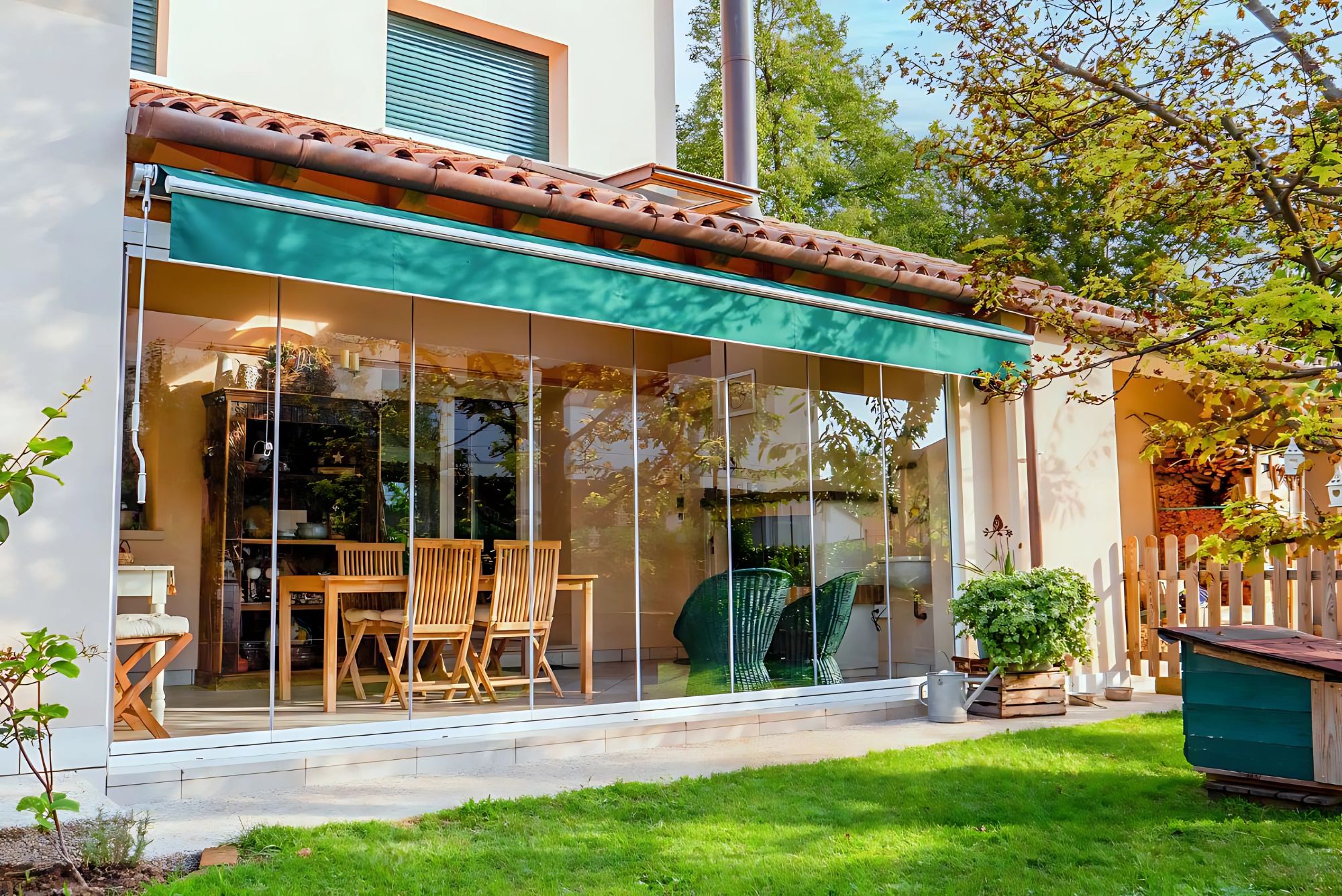 Vetrate scorrevoli per veranda: come chiudere il tuo spazio in modo elegante ed economico